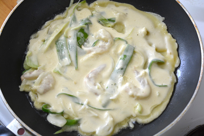 Haemul Pajeon mix on skillet