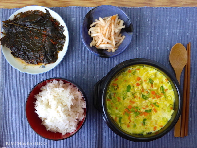 dubu gyeranjjim with banchan