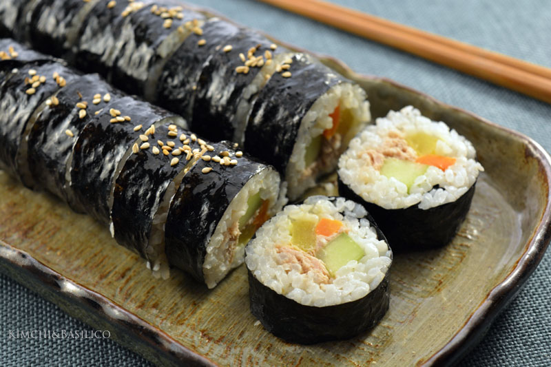 tuna kimbap closeup preview