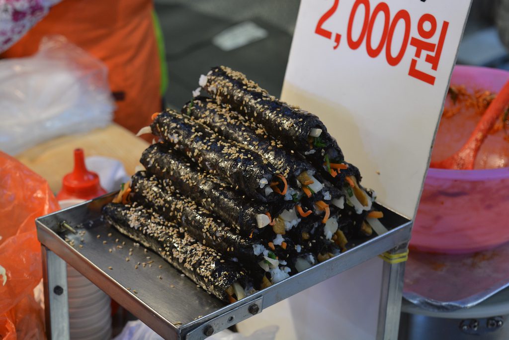 busan-street-food-kimbap